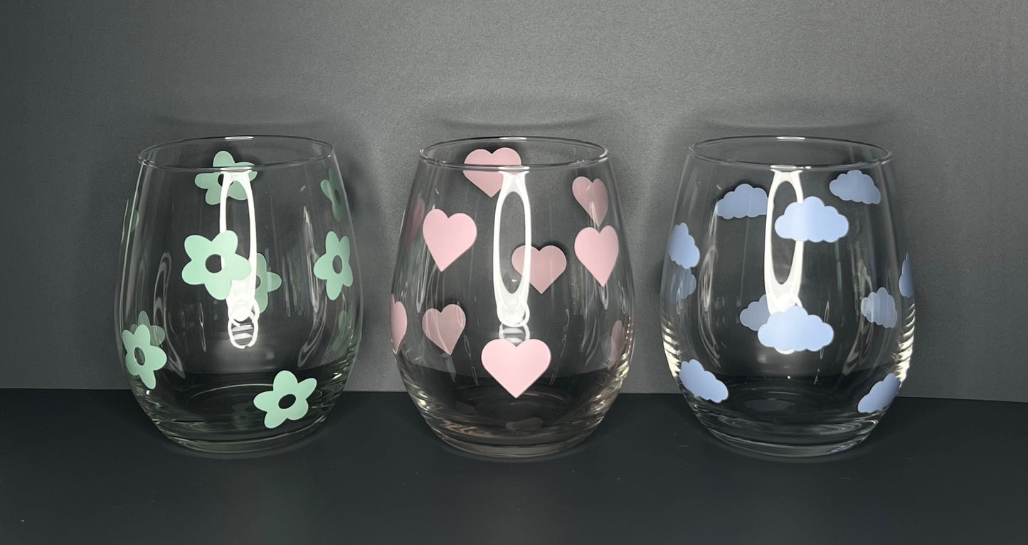 Trinkglas mit Blumen
