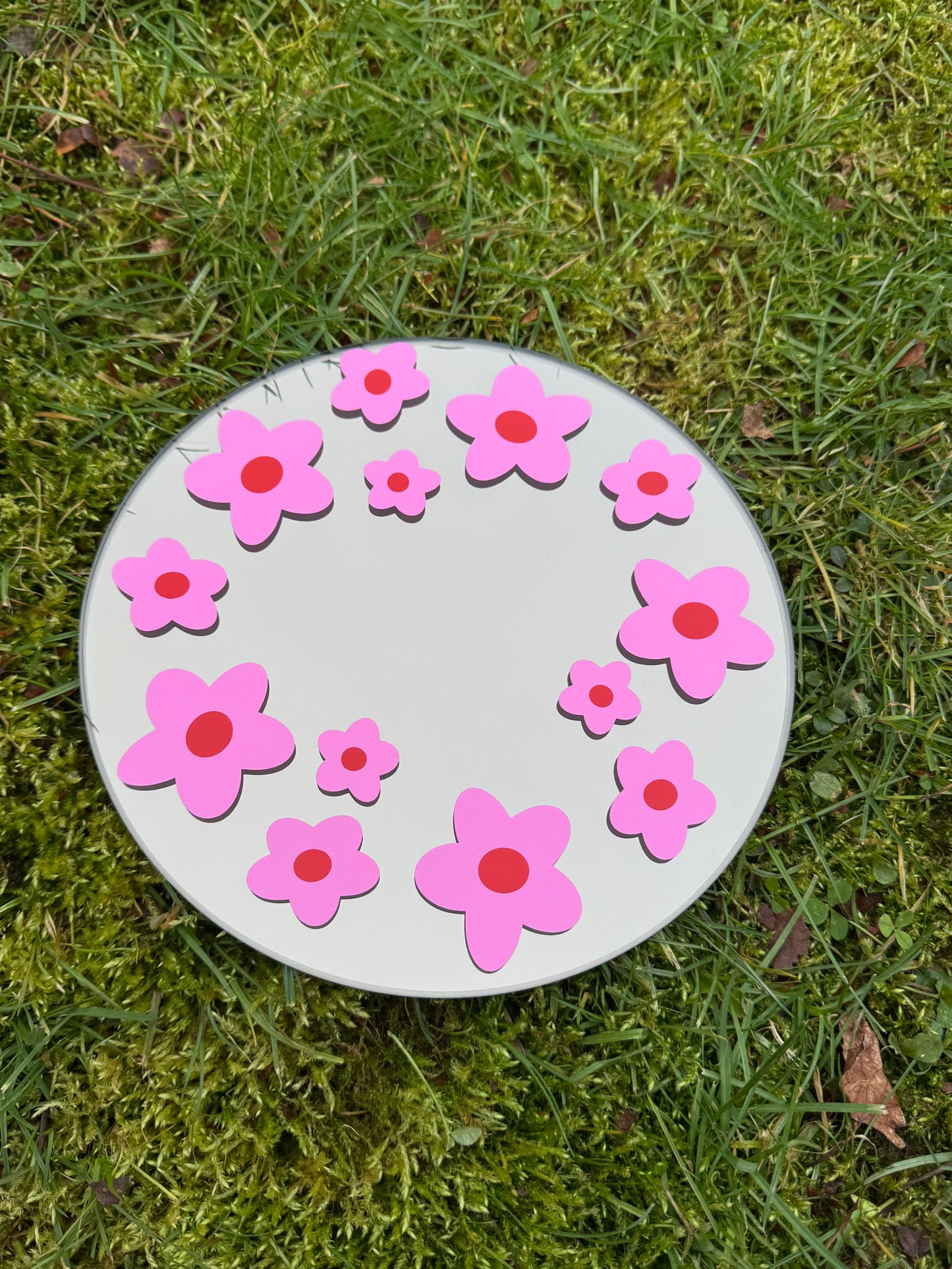 Spiegel mit Blumen
