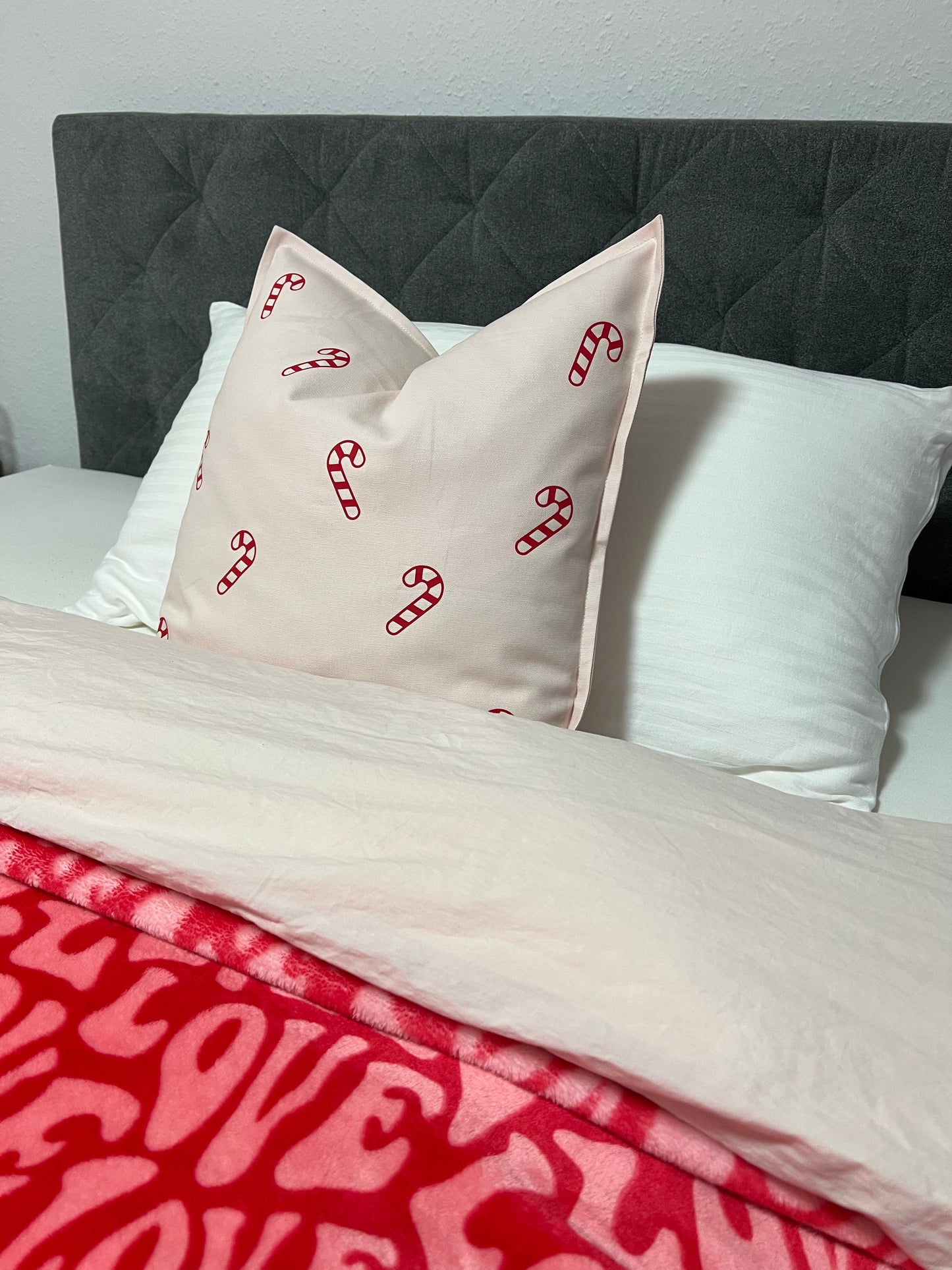 Kissen mit Zuckerstangen