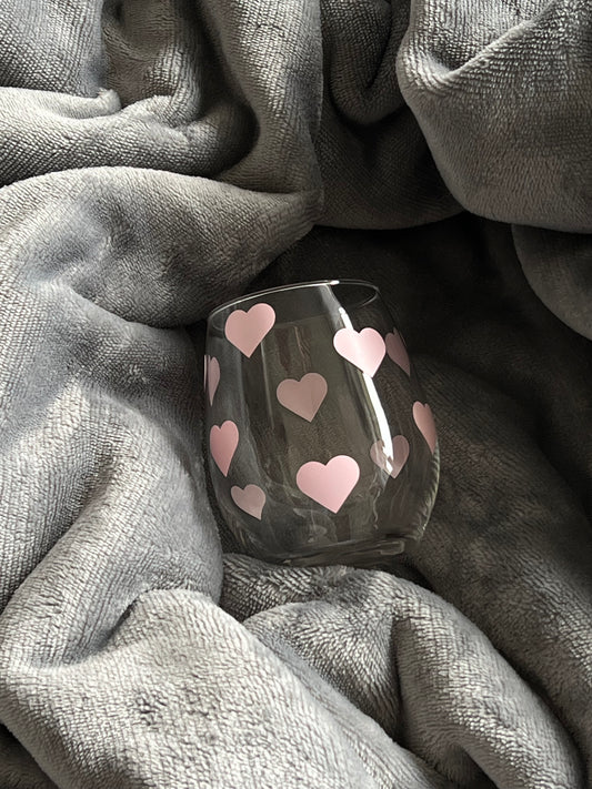 Trinkglas mit Herzen