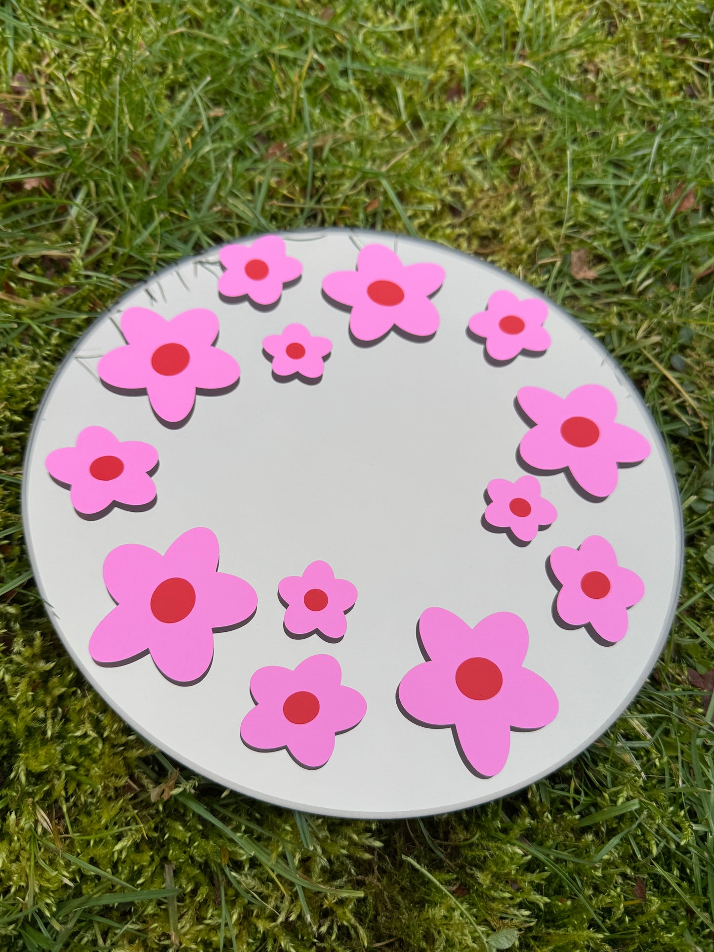 Spiegel mit Blumen